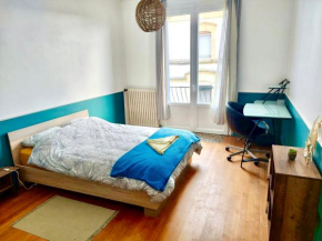 Chambre à Sigoules dans maison partagée